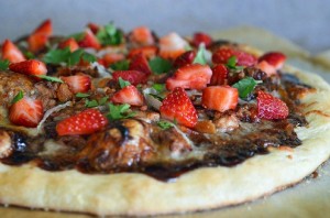 strawberry-balsamic-pizza