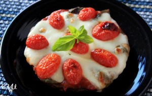Simple Margherita-Style Portobello Pizza IMG_2023_e_sm