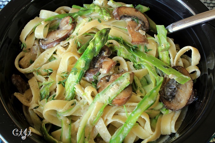 Creamy Fettuccine with Shaved Asparagus and Crimini Mushrooms