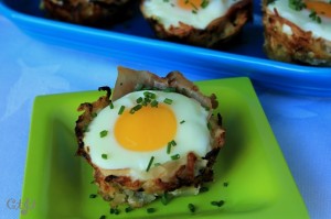 Hash Brown & Zucchini Nests with Baked Pastured Eggs, Prosciutto and Chives IMG_5036_E_sm