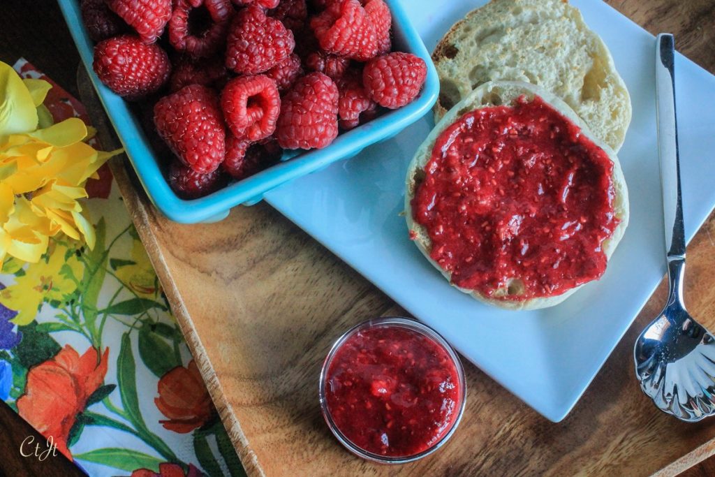 Sugar-free raspberry jam sweetened with Medjool Dates