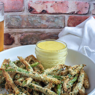 air fryer green beans with garlic aioli